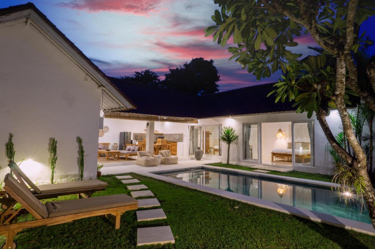 Villa Pagu Seminyak  Ngoại thất bức ảnh