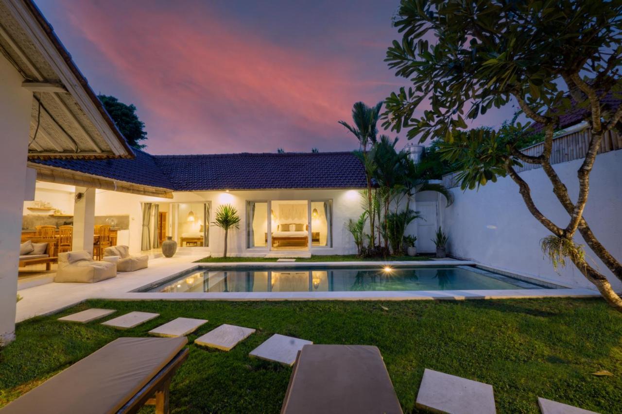 Villa Pagu Seminyak  Ngoại thất bức ảnh